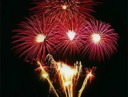 photo  le traditionnel feu d’artifice durera-t-il encore longtemps à tiercé, en maine-et-loire ?  &copy;  ouest-france 