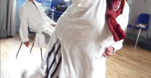 photo  thérèse hauchard, présidente du stoaff, l’association qui organise le fatal festival, en pleine répétition.  &copy;  ouest-france 