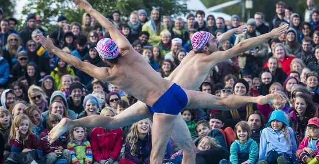 photo  avec son spectacle burlesque « plouf et replouf », la compagnie super super devrait faire rire les visiteurs des mystères de loire.  &copy;  christian jaeger wernsdorferstr 