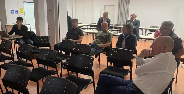 photo  la seconde réunion sur le plan local de publicité intercommunal (rpli) a réuni sept personnes, le 13 mai, à la maison des territoires.  &copy;  archives ouest-france 