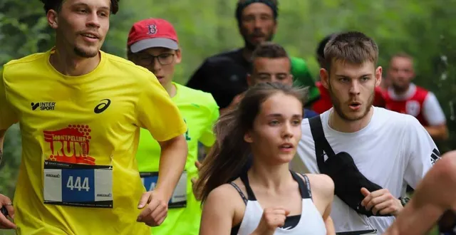 photo  plus de 350 sportifs de tous âges et de tous horizons se lancent chaque année avec enthousiasme et détermination sur la ligne de départ de la liniéroise.  &copy;  archives ouest-france 