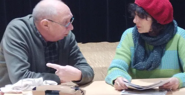 photo  la troupe l’envers de l’art propose des sketches « parlons de vous ».  &copy;  ouest-france 