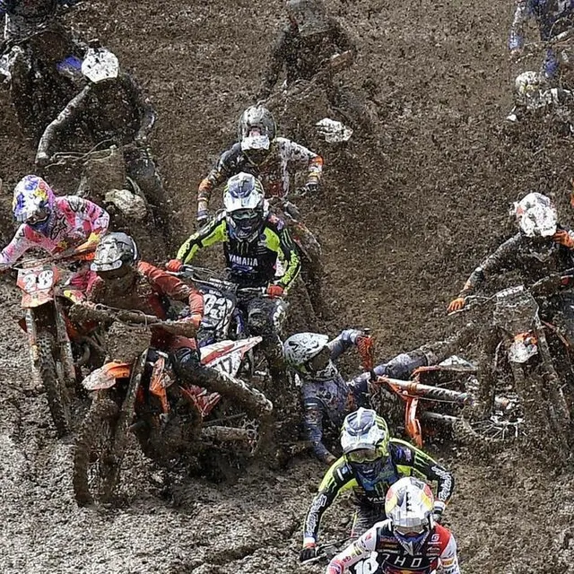 photo en cas d’infraction durant une course (provoquer une chute par exemple), il n’y a plus de pénalité de position et de déclassement, mais une pénalité de points sur le cumul du championnat du monde.  ©  archives marc ollivier/ouest-france