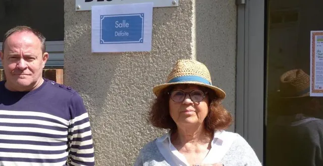 photo  devant une salle défaite revisitée, les organisateurs promettent un salon du livre surréaliste.  &copy;  ouest-france 