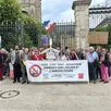 photo  le mans, samedi 24 mai 2025. une trentaine de personnes opposées à l’implantation d’éoliennes étaient rassemblées pour demander un moratoire sur les éoliennes. une délégation devait être reçue en préfecture. 