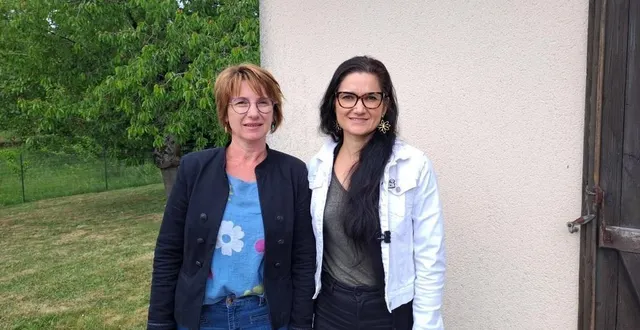 photo  séverine metais (à gauche), infirmière, accompagnée de leslie viaud, sage-femme.   &copy;  le maine libre 