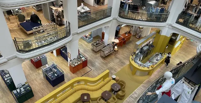 photo  depuis quelques mois, les clients peuvent s’installer dans le café situé au cœur du grand magasin.  &copy;  ouest-france 