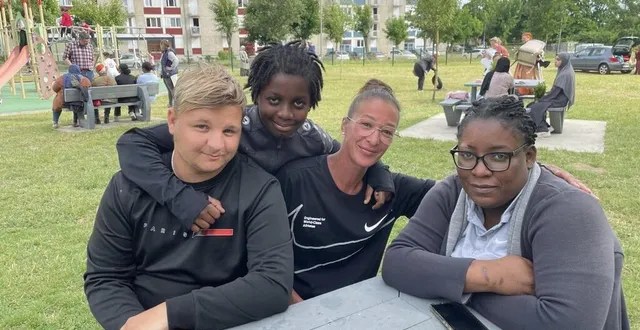 photo  dylan, dalien, sabah et dalida ont participé à la fête du quartier des provinces, à argentan.  &copy;  ouest-france 