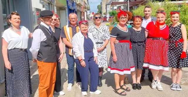 photo  les commerçants et en particulier les commerçantes se sont impliquéesdans la fête de printemps, en revêtant des tenues d’époque.  &copy;  ouest-france 