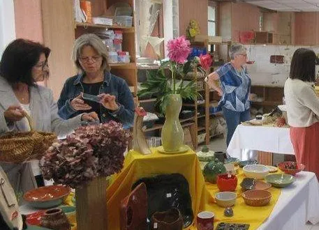 photo  samedi, les visiteurs étaient présents dès l’ouverture de l’expo-vente.  &copy;  co 