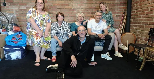 photo  une partie de la troupe dans le local de répétition.  &copy;  ouest-france 