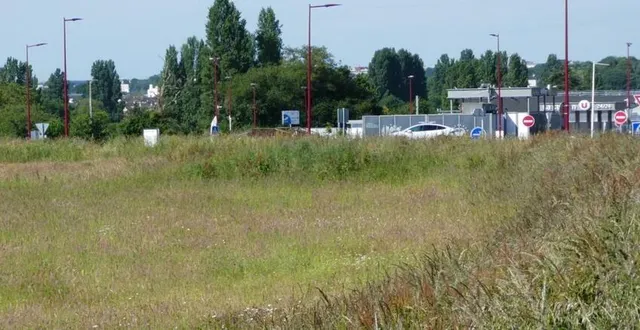 photo  la zone du bois du breuil  n’accueillera plus de commerces mais seulement des activités.  &copy;  ouest-france 