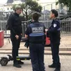 photo  place de la république, au mans, mardi 27 mai 2025. à partir du 21 juin, la circulation des vélos et trottinettes sera interdite le samedi, en zone piétonne. avant de verbaliser, policiers et agents de surveillance de la voie publique feront de la pédagogie pour expliquer aux utilisateurs qu’il faut mettre pied à terre. 