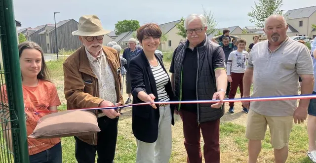 photo  l’inauguration du terrain de pétanque du lotissement de la croix-clet 1 s’est déroulée samdi 24 mai.  &copy;  co 