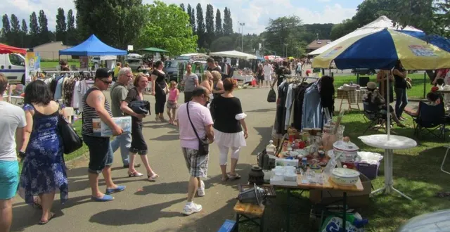 photo  toujours très courue, l’édition 2025 du bric-à-brac se déroulera ce dimanche.  &copy;  archives ouest-france 