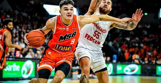 photo  leopold delaunay et le msb espèrent bien bousculer encore une fois le monaco de mike james.  &copy;  archives le maine libre - yvon loué 