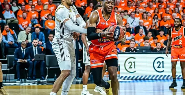photo  les tribunes d’antarès devraient être garnies d’orange ce vendredi soir pour la réception de monaco.  &copy;  le maine libre - yvon loué 