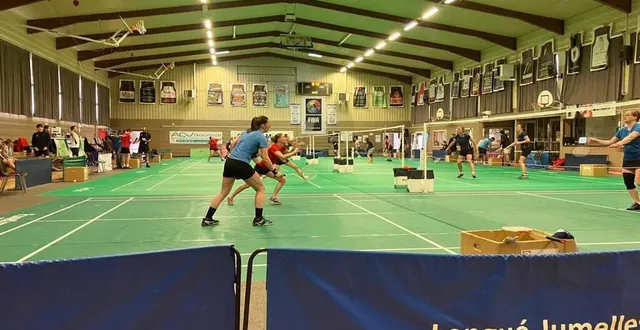 photo  vendredi, samedi et dimanche aura lieu le tournoi de badminton organisé par l’onea dans les gymnases du complexe emile-joulain à longué-jumelles.  &copy;  onea 