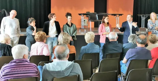 photo  une cinquantaine de personnes étaient présentes.  &copy;  le maine libre 