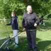 photo michel pourceau accompagné de son petit-fils charles est un passionné de pêche qui connaît bien l’étang lamnaysien.