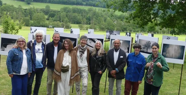 photo  les artistes, devenus amis au fil des séances, étaient tous présents pour le vernissage de leur exposition.  &copy;  ouest-france 