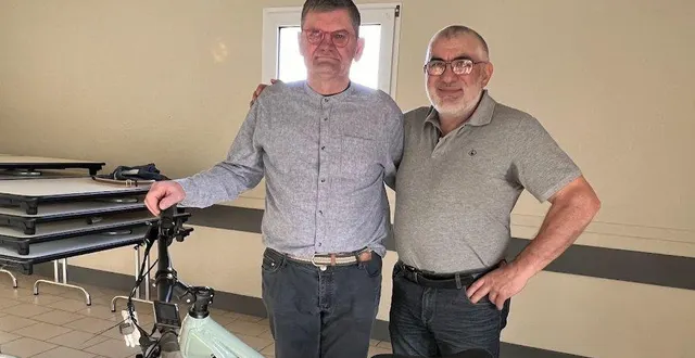 photo  thierry gasnier, le maire de saint-ouen (à droite), et thierry lecornué.  &copy;  le maine libre 