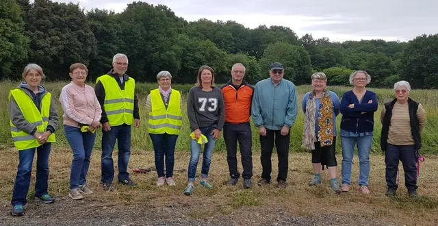 photo  les habitants mobilisés pour embellir leur commune.  &copy;  le maine libre 