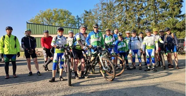 photo  50 bénévoles du club bercé sur deux roues sont prêts pour la nouvelle édition des ronds de bercé.  &copy;  ouest-france 