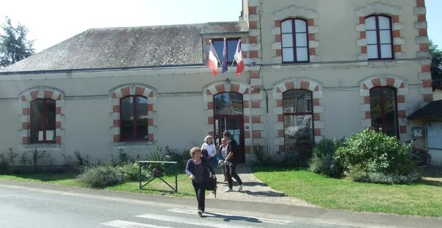 photo  les habitants s’inquiétent pour pour l’avenir de son école.  &copy;  ouest-france 