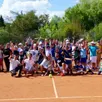 photo 70 enfants et 15 adolescents ravis de revoir marine partaud sur les courts de tennis de bessé-sur-braye.