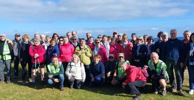 photo  les randonneurs tiercéens à erquy (côtes-d’armor).  &copy;  doc. remis 