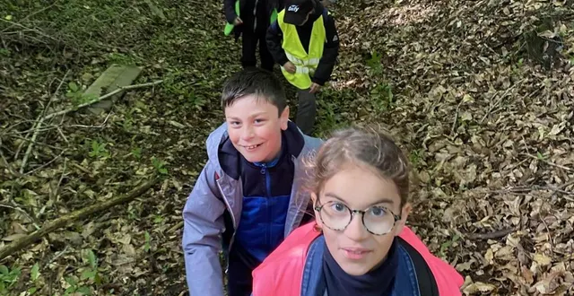 photo  les élèves apprécient de randonner dans des sentiers entretenus par l’association des marcheurs de mayet.  &copy;  le maine libre. 