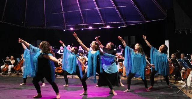 photo  un nouveau tarif a été créé pour les spectacles avec un budget très important et/ou ayant une personnalité connue et reconnue du grand public.  &copy;  ouest-france 