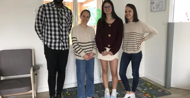 photo  de gauche à droite kémokho sylla, jeanne vidalin, marion renou et blandine jouannet.  &copy;  le maine libre 