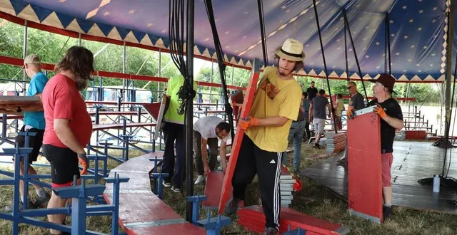 photo  le chapiteau de la houlala compagnie accueillera le spectacle de l’école la voutonne, les 13 et 14 juin 2025.  &copy;  ouest-france 