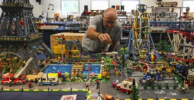 photo  dix-sept passionnés animent l’exposition « brique mulsanne » qui se clôture ce dimanche soir.  &copy;  le maine libre – denis lambert 