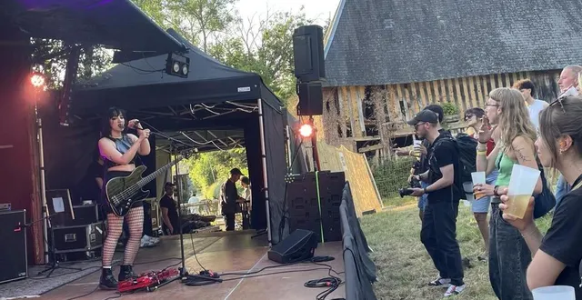 photo  vendredi 30 mai 2025, venin carmin a chauffé le début de soirée de douce-amère.  &copy;  ouest-france 