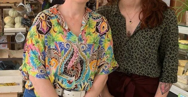 photo  sandra et emma, participantes à « la matinale ».  &copy;  le maine libre 