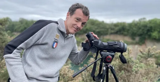photo  dans un but de prévention et de contrôle dans les espaces naturels du département, thibaut larduinat, chef de service à l’office français de la biodiversité (ofb) en sarthe, mène des opérations de sensibilisation auprès des usagers.  &copy;  photo : le maine libre 