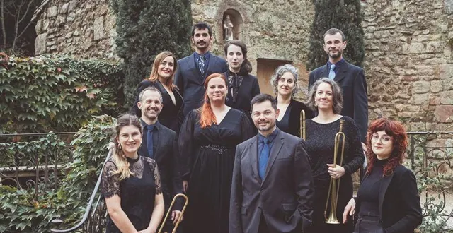 photo  l’ensemble urini.  &copy;  yulika sève 