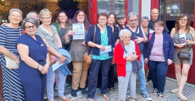 photo  les gagnants des principaux lots de la tombola de printemps organisée par l’union commerciale.  &copy;  ouest-france 