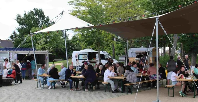 photo  la guinguette sera présente lors de tous les temps forts dès le 12 juin.  &copy;  co 
