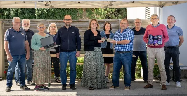 photo  les écoles et la municipalité de teloché ont profité des bénéficesdégagés à l’occasion du comice 2024.  &copy;  comice de teloché 