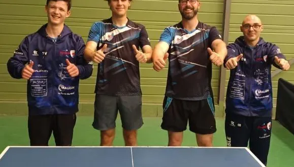 photo  l’équipe de pré-régionale de la patriote bonnétable, composée de tahys vallée, paul transon, julien tenin et olivier brochot.  &copy;  le maine libre 