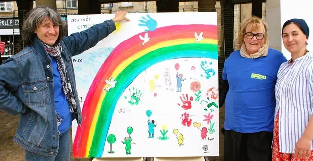 photo  mamers, samedi. avec l’art pour langage commun, marie-noëlle (deuxième à gauche) a rassemblé des personnes d’horizons différents.  &copy;  le maine libre 