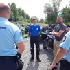 photo la bonne entente et le dialogue entre gendarmes et motards civils sont au cœur de cette journée de prévention.
