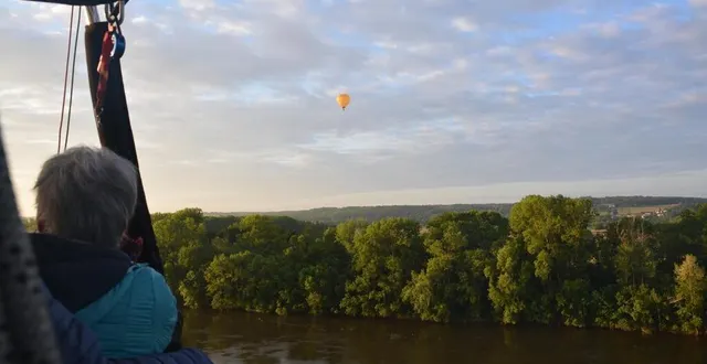 photo  dans les airs, seul le bruit du brûleur vient perturber le calme qui règne.  &copy;  hélaine lefrançois / à l’ouest 