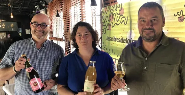 photo  laurent guillet, marie bourny et denis rouland, cidriculteurs en loire-atlantique et en mayenne, défendent une meilleure reconnaissance des cidres des pays de la loire, issus principalement du nord de la région.  &copy;  ouest-france 