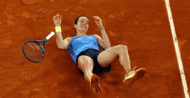 photo loïs boisson s’effondre de bonheur sur le court philippe-chatrier, dans la foulée d’une qualification historique pour les demi-finales de roland-garros. © reuters