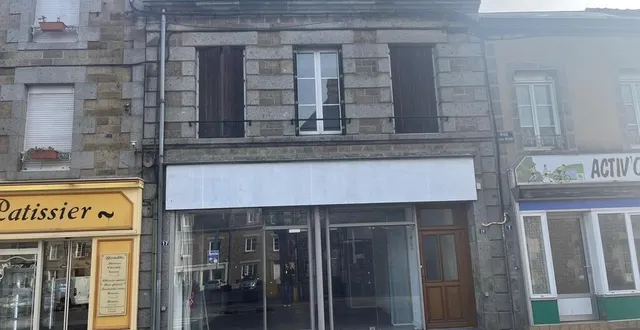 photo  la commune va faire l’acquisition de deux immeubles situés en centre bourg de putanges-pont-ecrépin, pour un projet de restructuration commerciale dans le centre bourg.  &copy;  ouest-france 